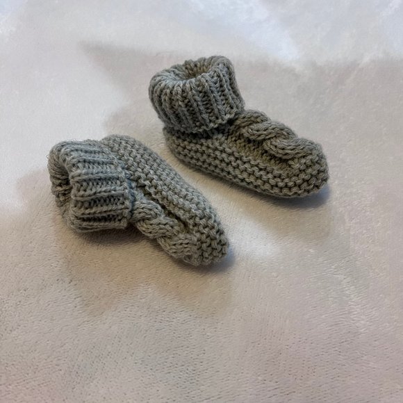 NEW Grey Sweater Material Baby Booties Never Worn - See Photos - Picture 1 of 5